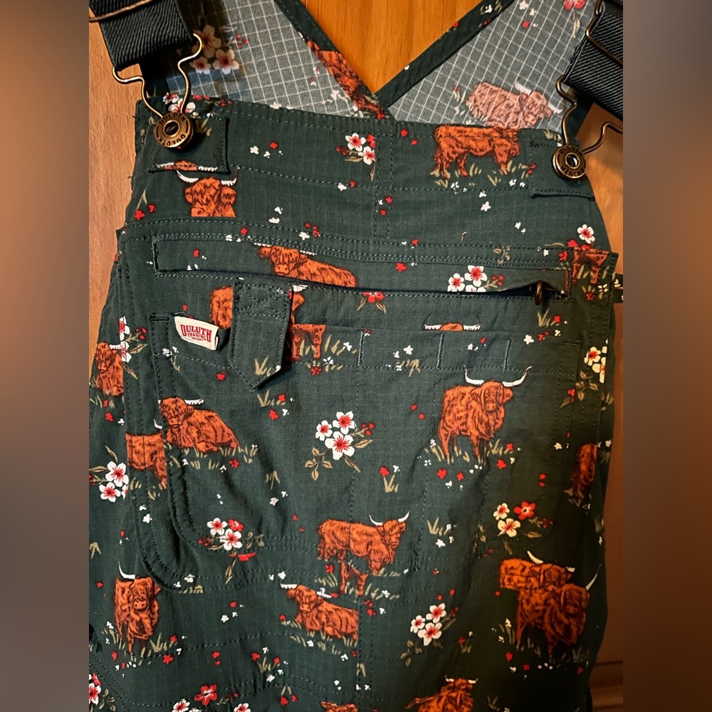Women’s Duluth Trading Co Heirloom gardening bib overalls Highland Cow sz small - Picture 4 of 11